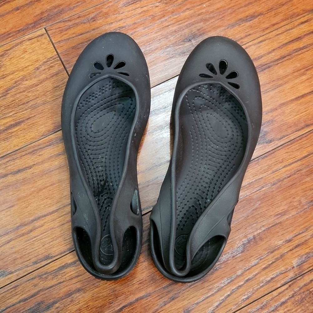 CROCS Dark Brown Carlie Slingback Women's Ballet Flats - Picture 2 of 4